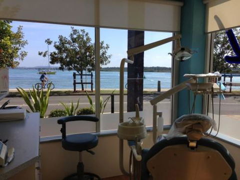 Paez Ricardo Dentist - Dentist in Melbourne 6