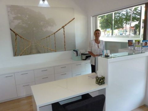 Bernd Behrens Dental Laboratory - Dentist in Melbourne 2