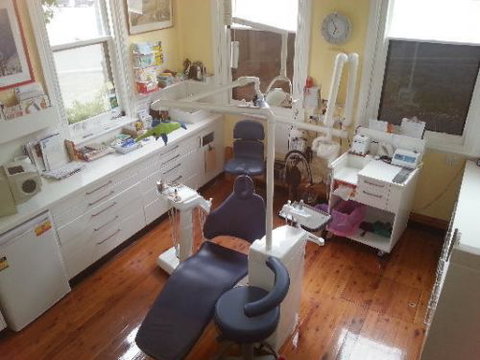 Anderson Don Dr - Dentist in Melbourne 3