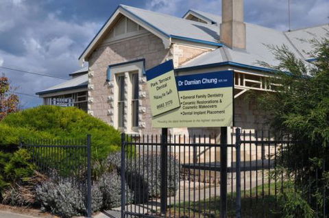Park Terrace Dental - Dr Damian Chung - Port Lincoln - Dentist in Melbourne 1